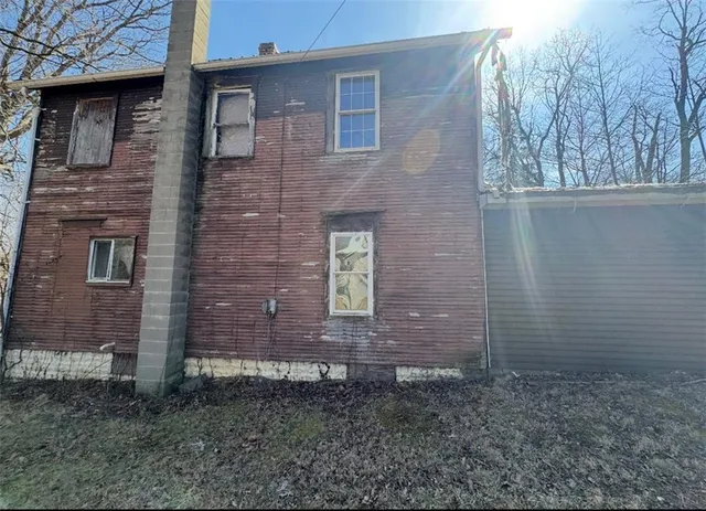 $60,000 | 115 Vista Lane, Ellwood City, PA 16117