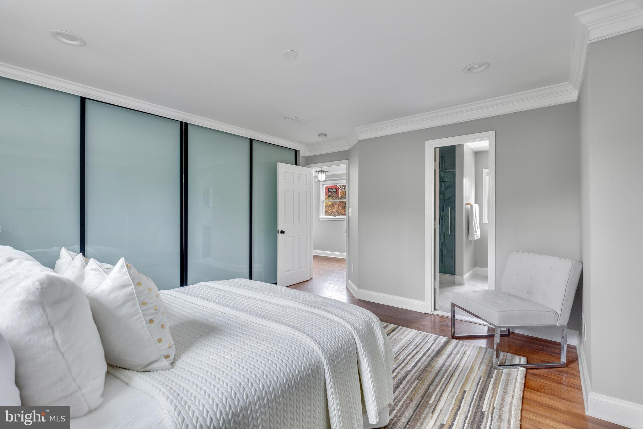 2400 South Arlington Ridge Road Arlington, VA 22202 - Photo 16 of 39