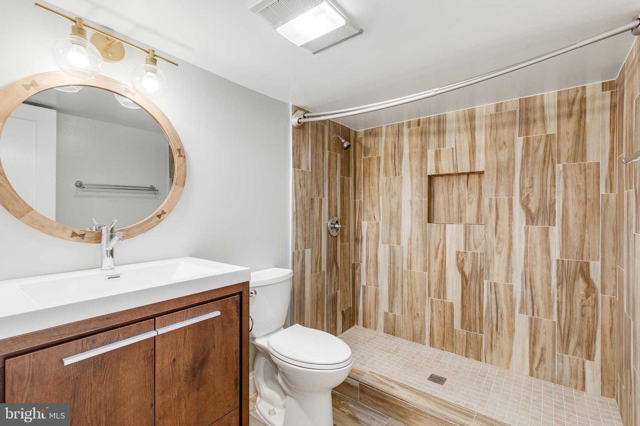 2400 South Arlington Ridge Road Arlington, VA 22202 - Photo 22 of 39