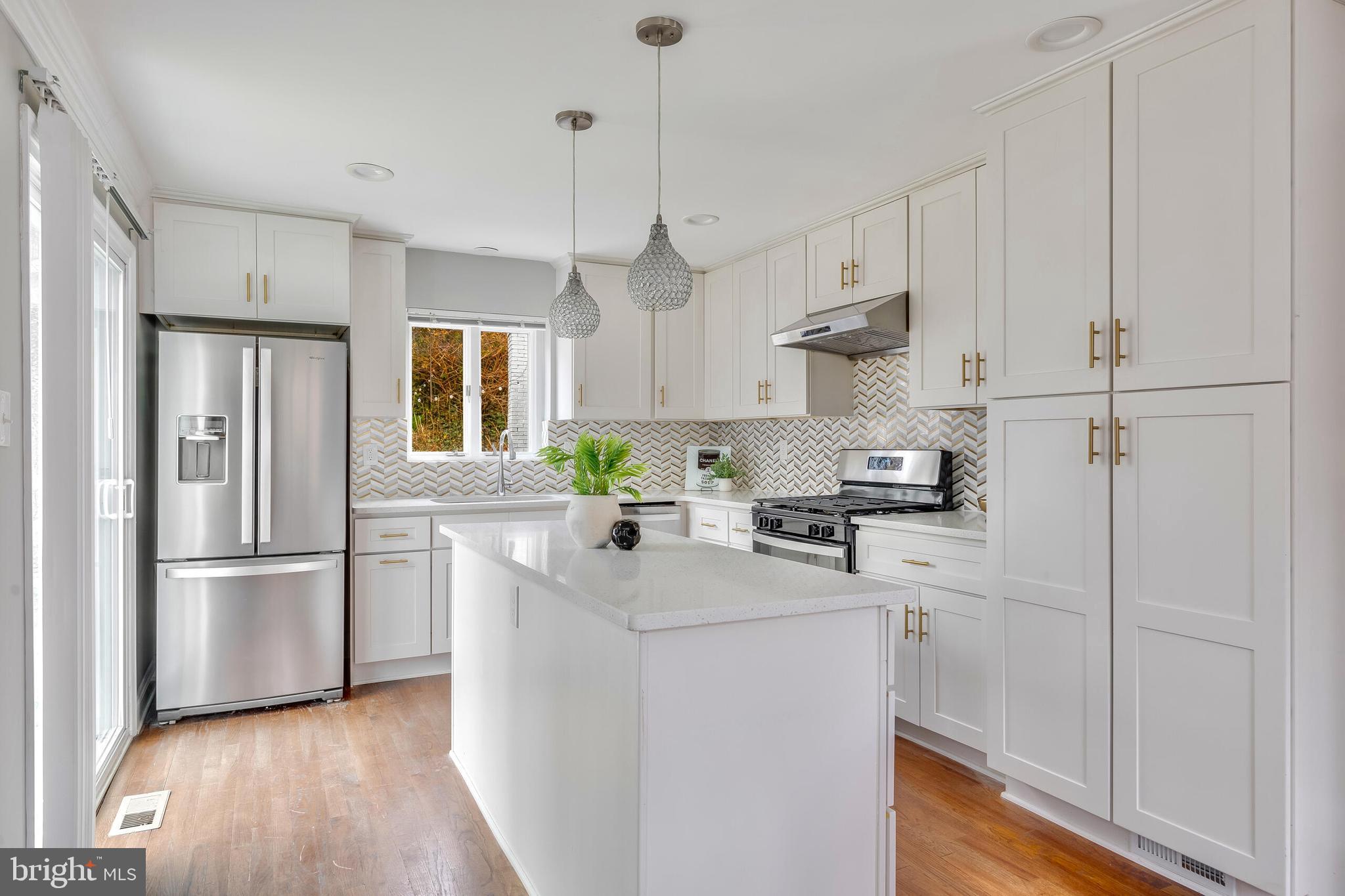 2400 South Arlington Ridge Road Arlington, VA 22202 - Photo 10 of 39