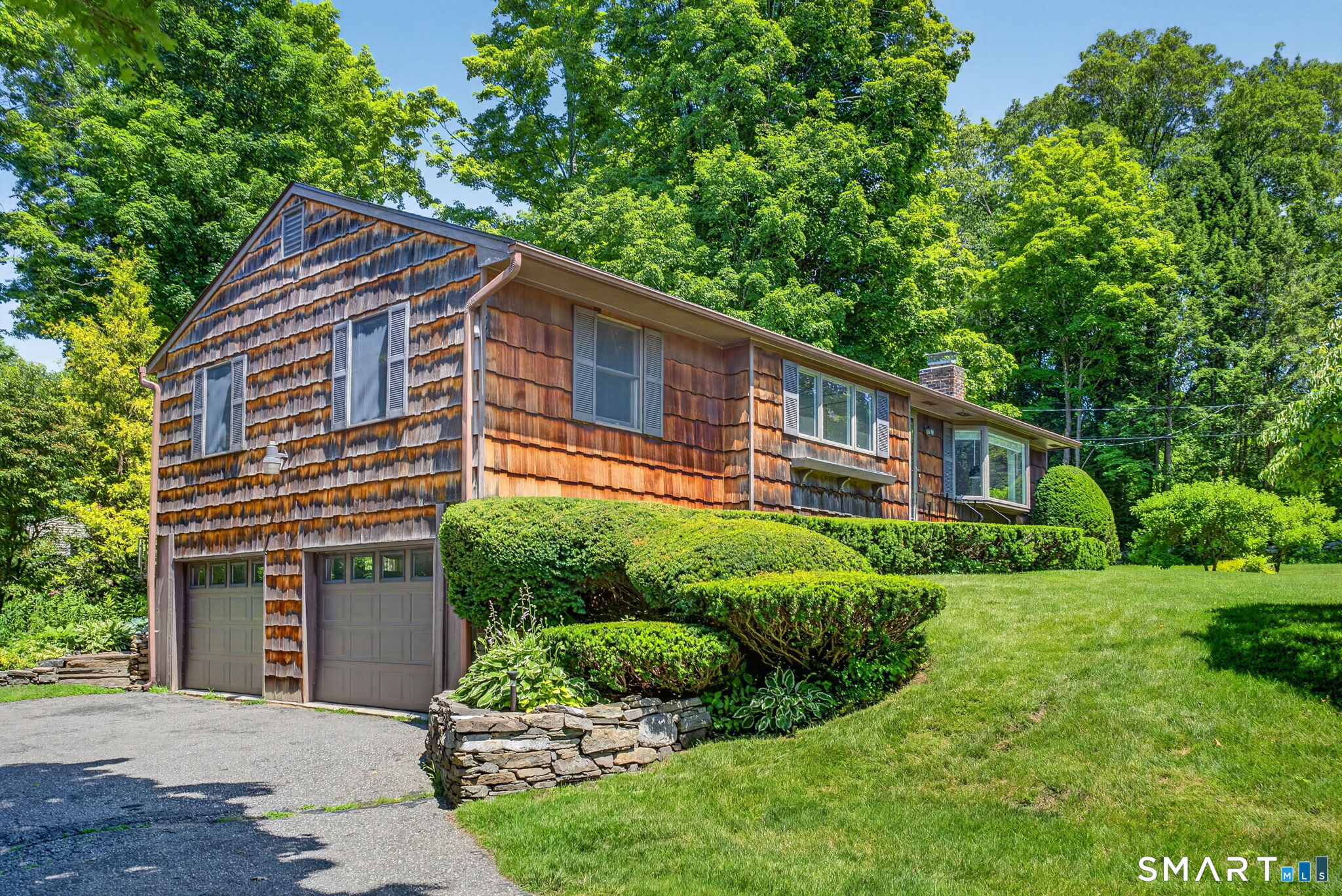 27 Wheaton Road New Milford, CT 06776 - Photo 2 of 39