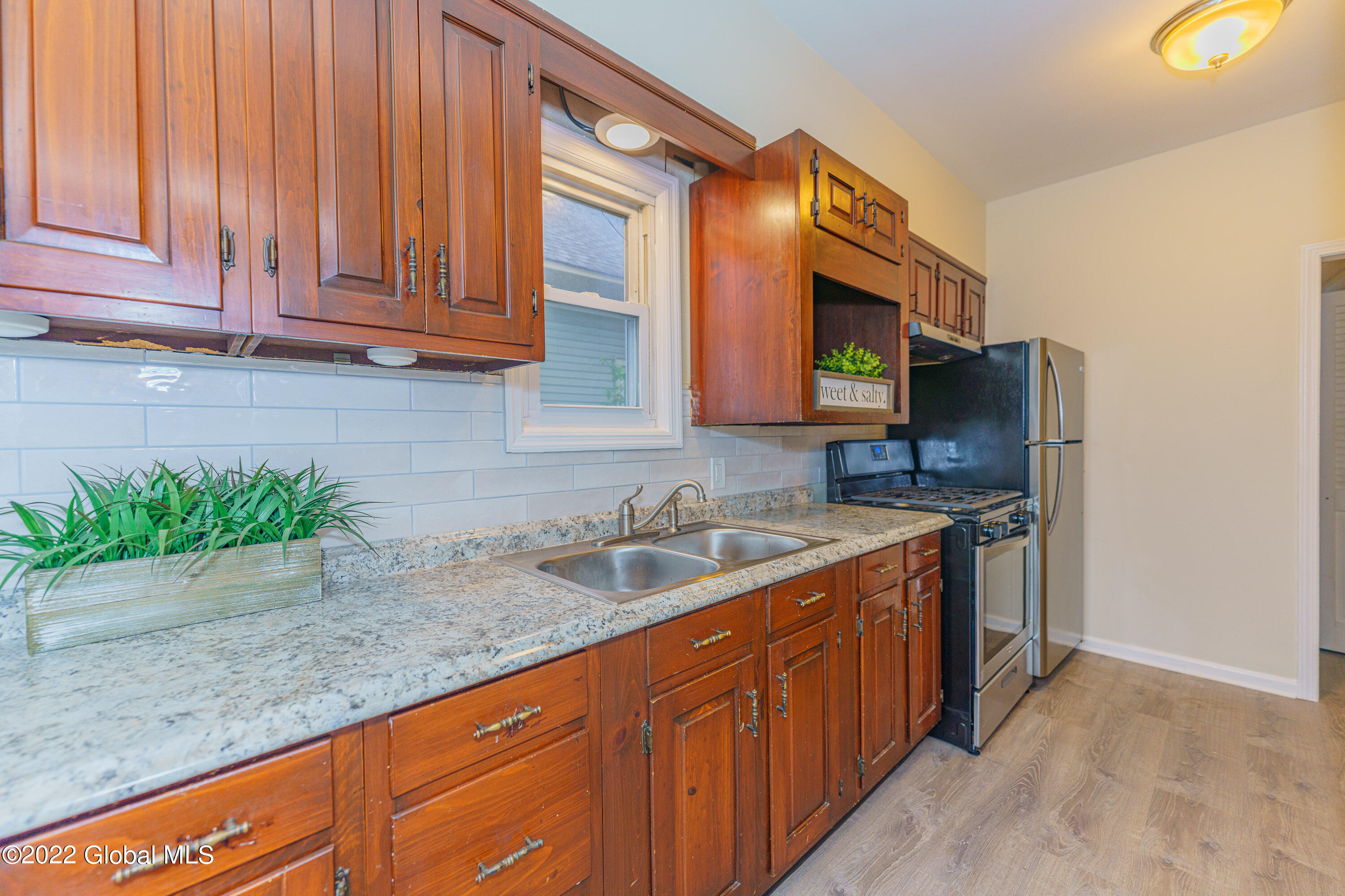 60 Menands Road Menands, NY 12204 - Photo 11 of 38 3 Kitchen 1