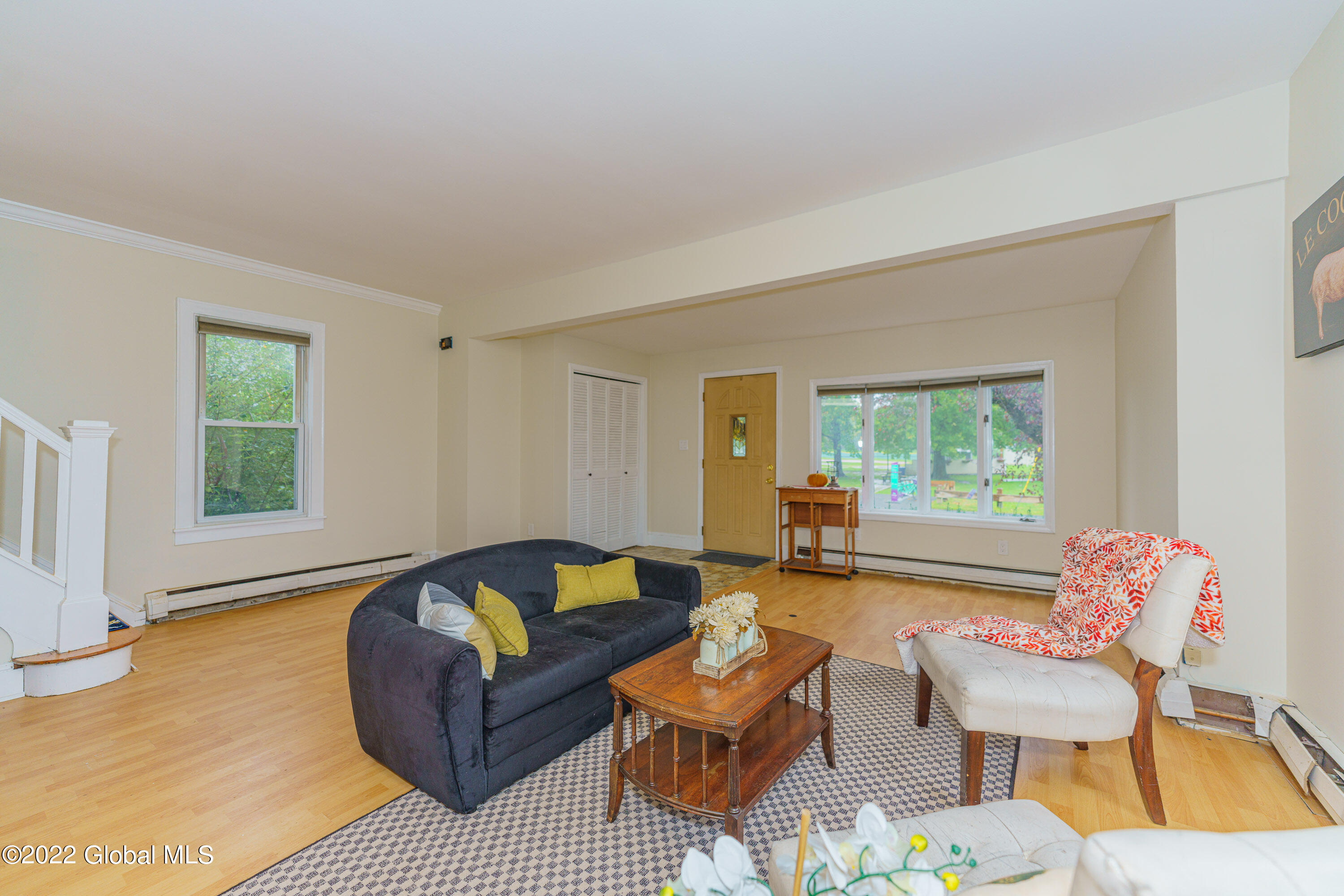 60 Menands Road Menands, NY 12204 - Photo 6 of 38 1 Livingroom 7