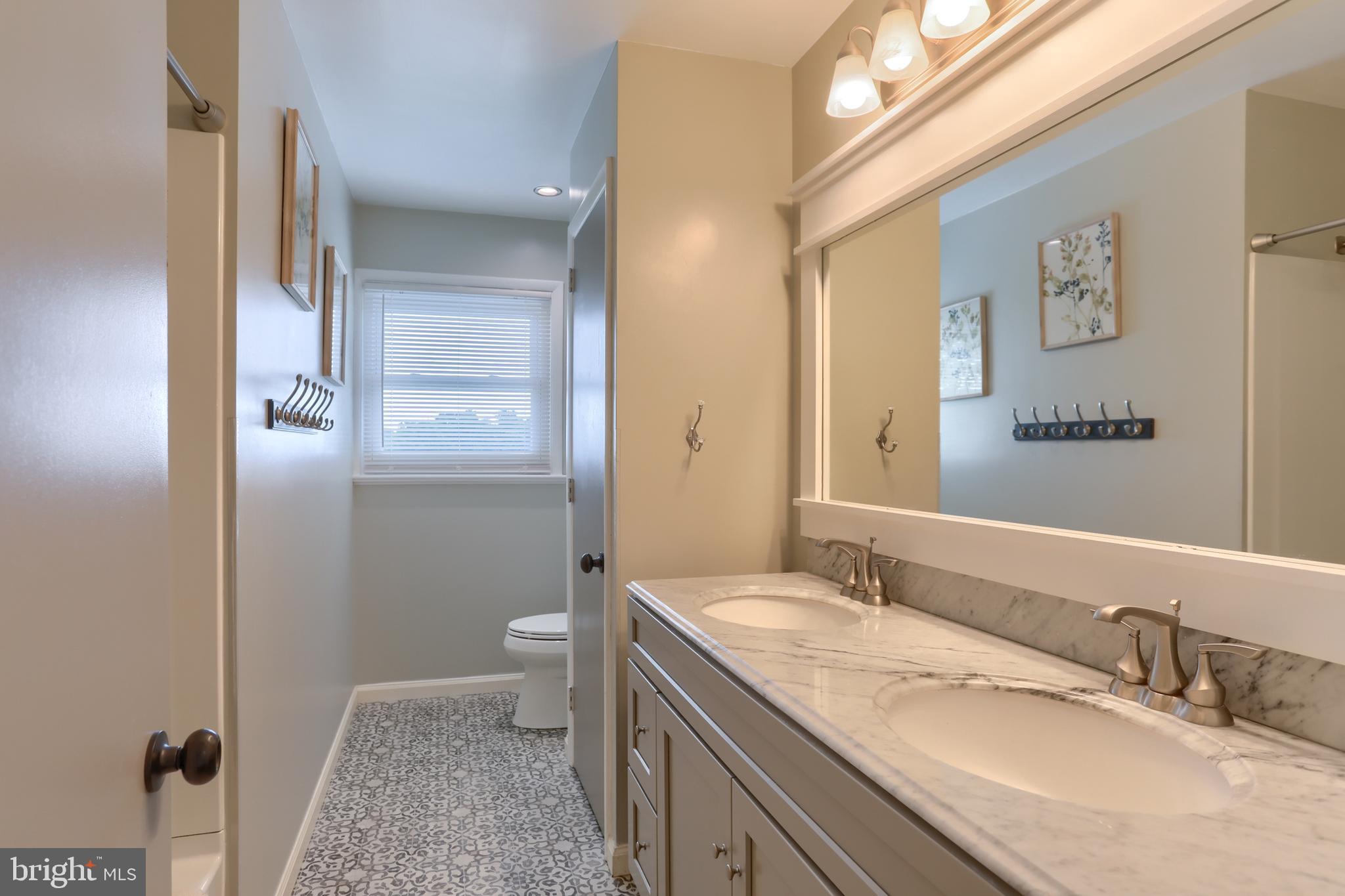 1811 Sheaffer Road Elizabethtown, PA 17022 - Photo 13 of 39