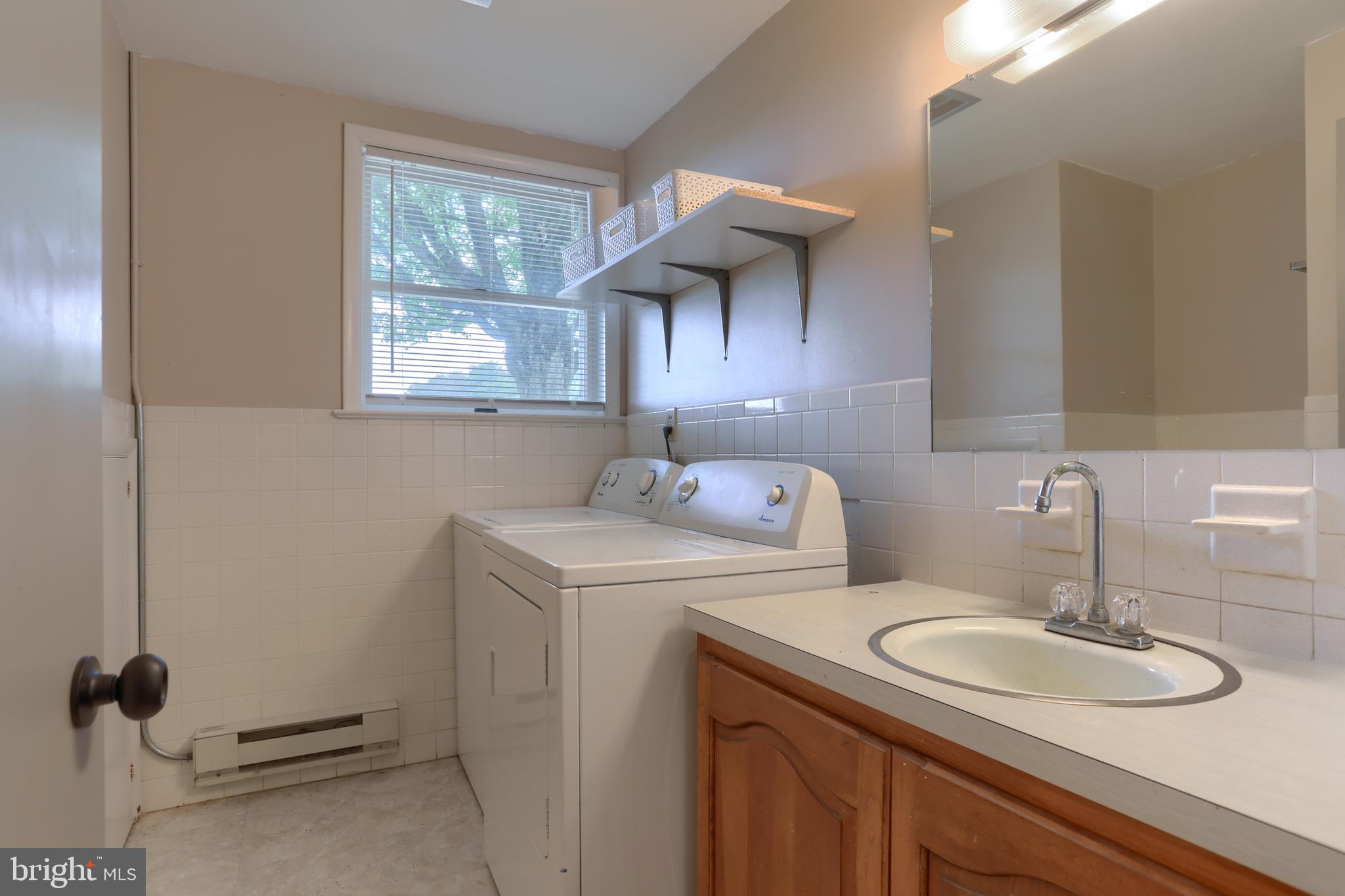 1811 Sheaffer Road Elizabethtown, PA 17022 - Photo 23 of 39
