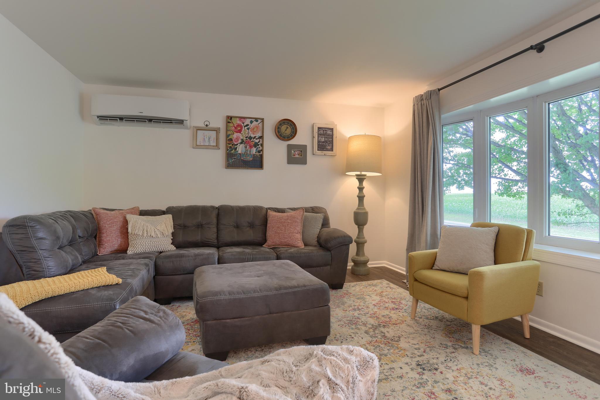 1811 Sheaffer Road Elizabethtown, PA 17022 - Photo 7 of 39