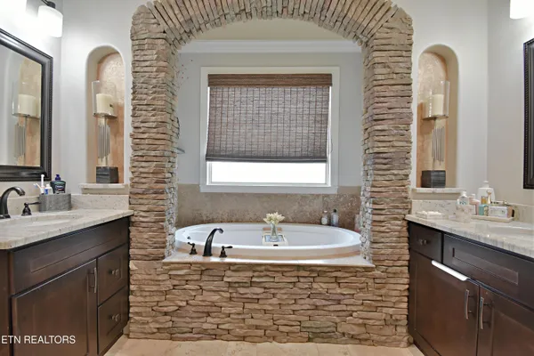 $1,250,000 | 11957 Lakehurst Lane, Knoxville, TN 37934