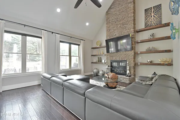 $1,250,000 | 11957 Lakehurst Lane, Knoxville, TN 37934