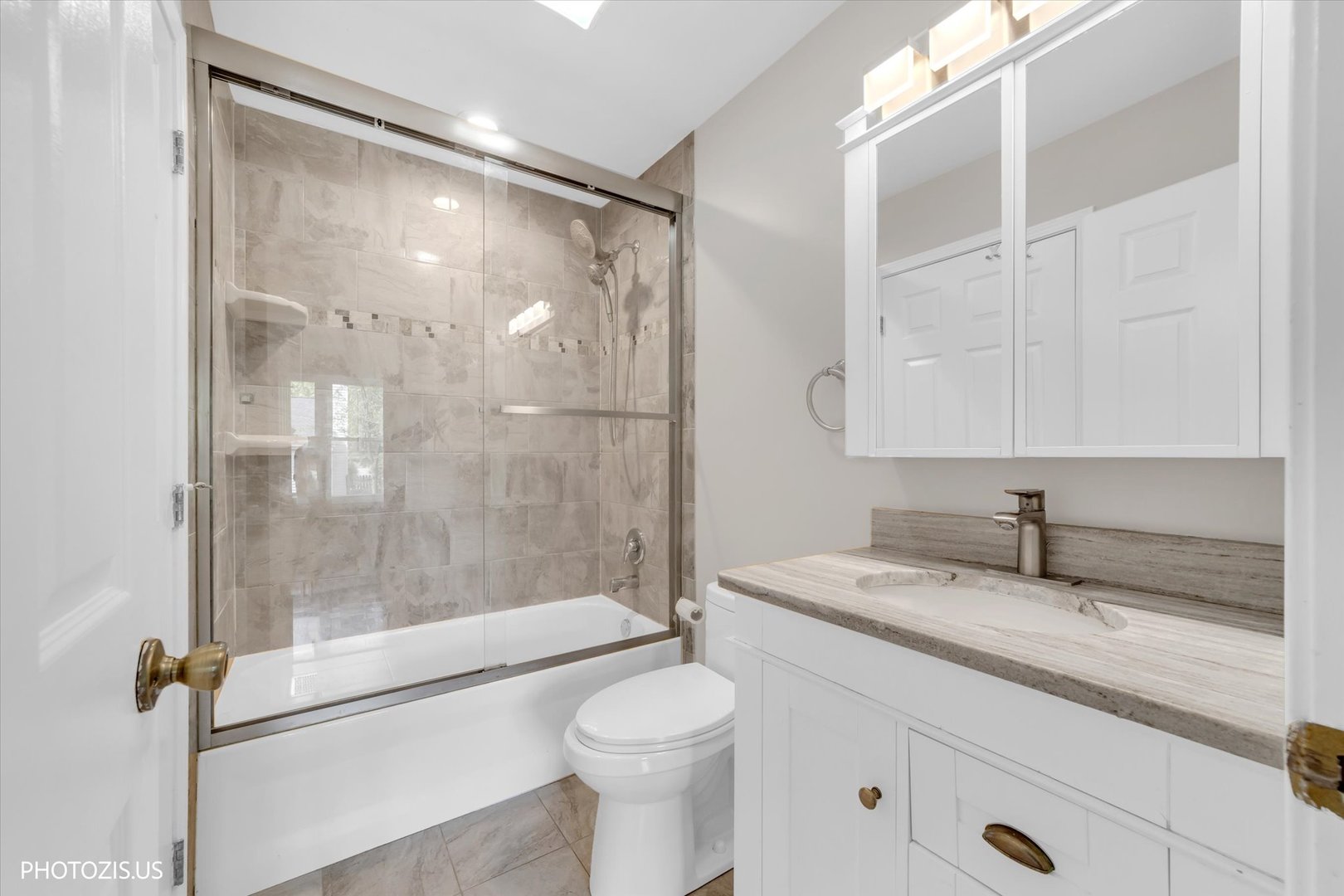 74 Bedford Road Mundelein, IL 60060 - Photo 18 of 31