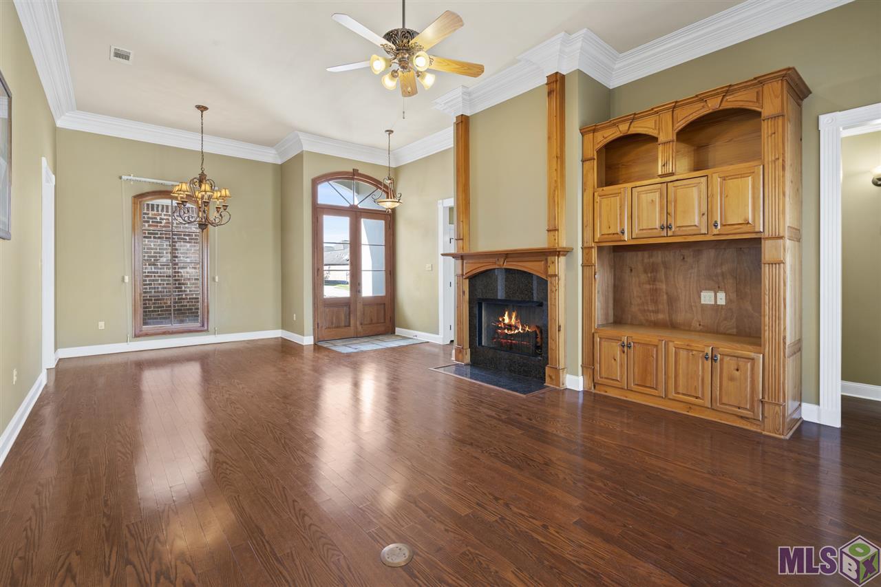 8823 Foxgate Drive Baton Rouge, LA 70809 - Photo 6 of 24 Gallery Image 6