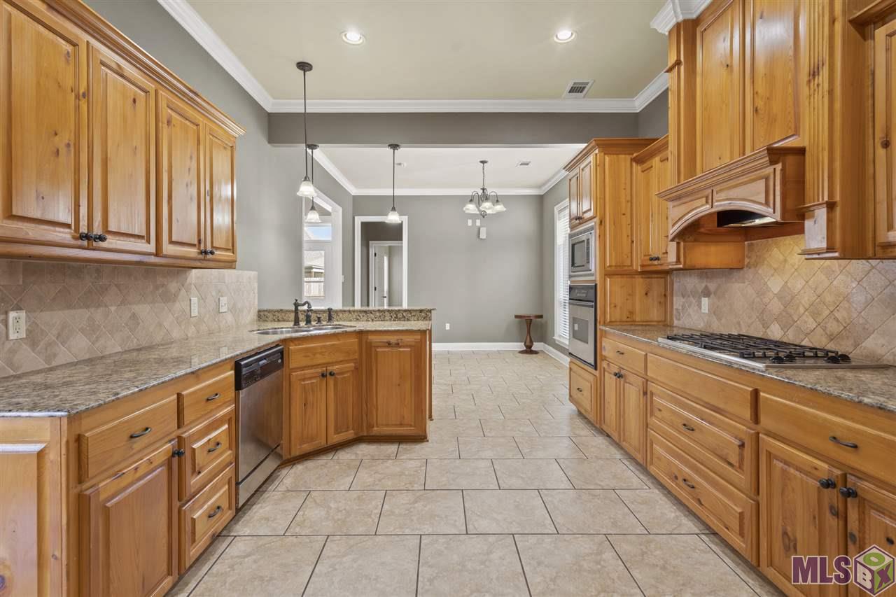 8823 Foxgate Drive Baton Rouge, LA 70809 - Photo 8 of 24 Gallery Image 8