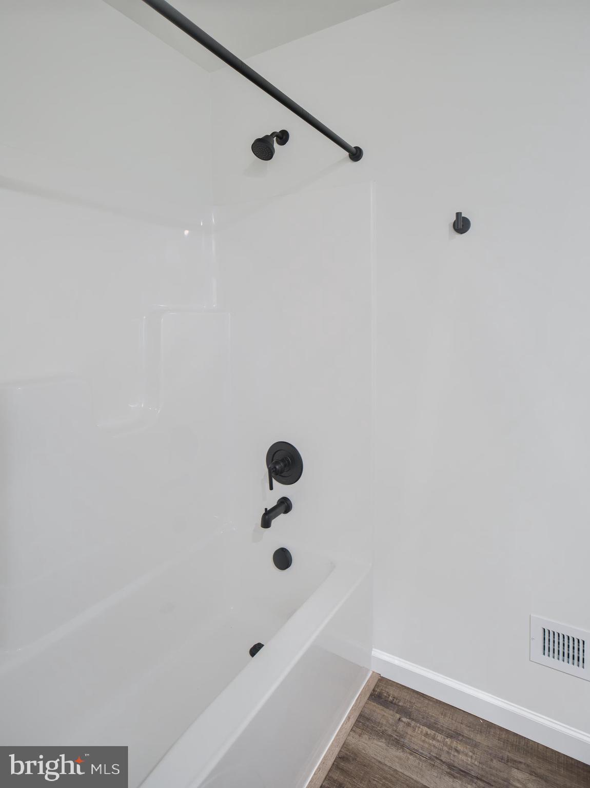 307 Boxwood Drive Windsor, PA 17366 - Photo 35 of 43 a bathroom with a bathtub