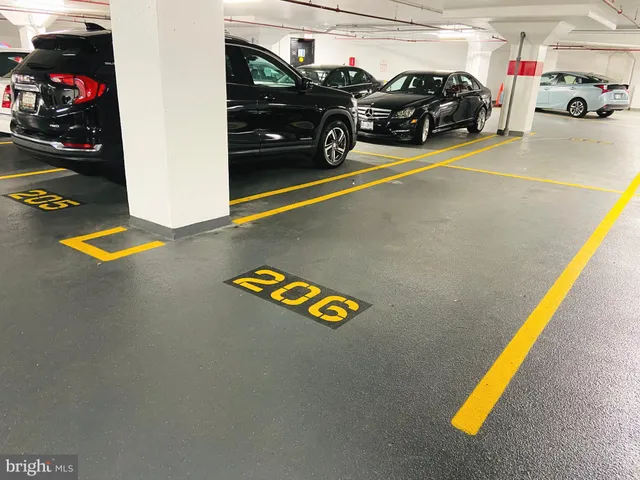 $305,000 | 4201 Cathedral Avenue Northwest, Unit 622E, Washington, DC 20016