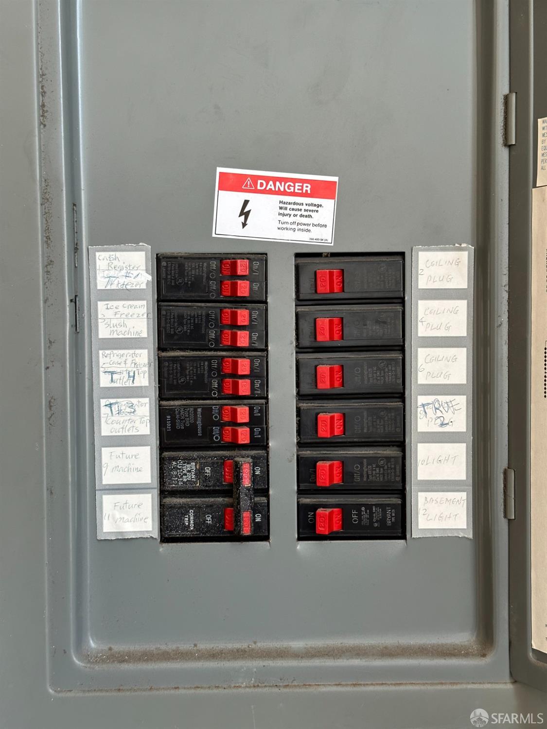 3572 20th Street San Francisco, CA 94110 - Photo 15 of 17 a picture of a window and book shelf