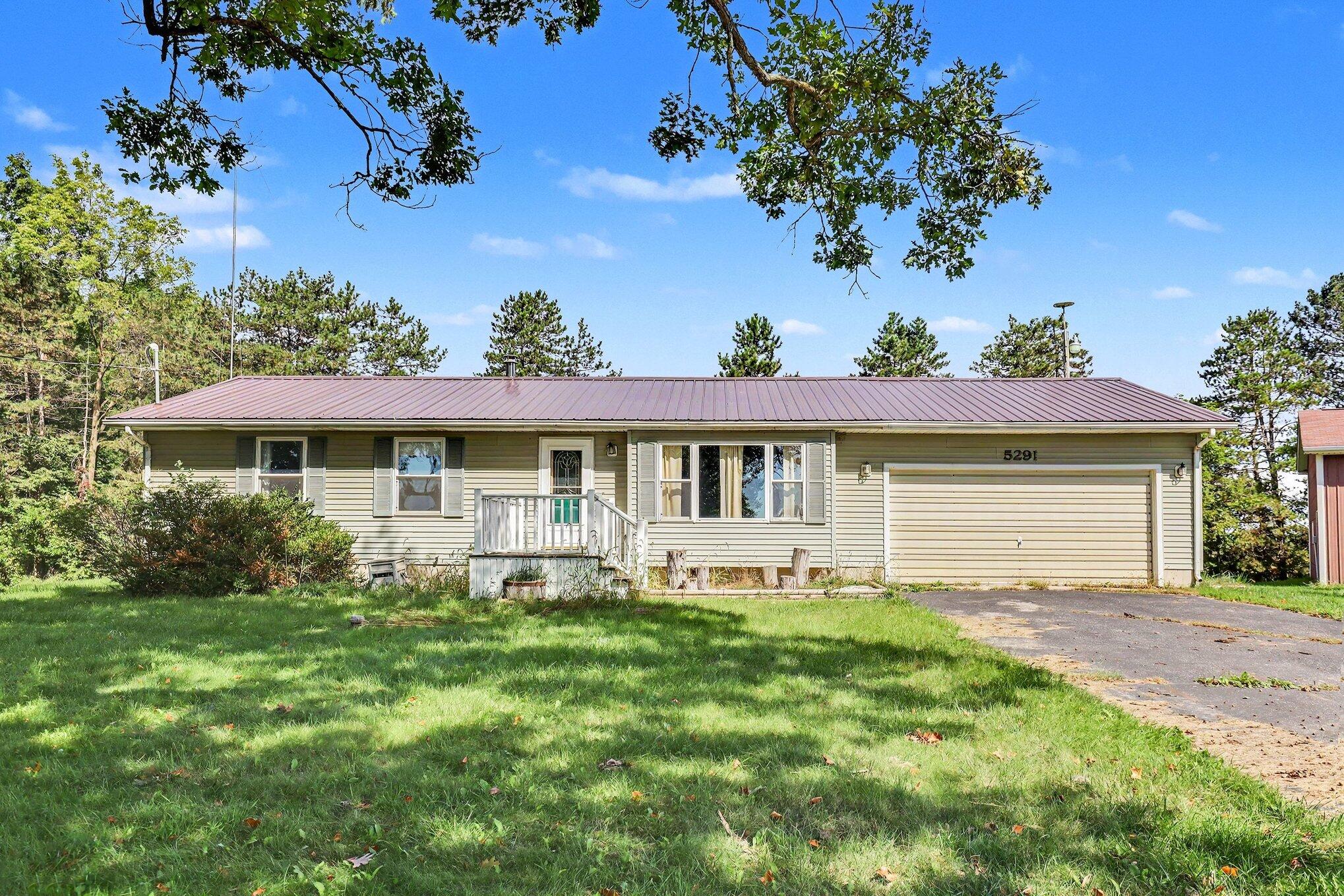 5291 Nickleplate Road Ionia, MI 48846 - Photo 1 of 35 img_2908