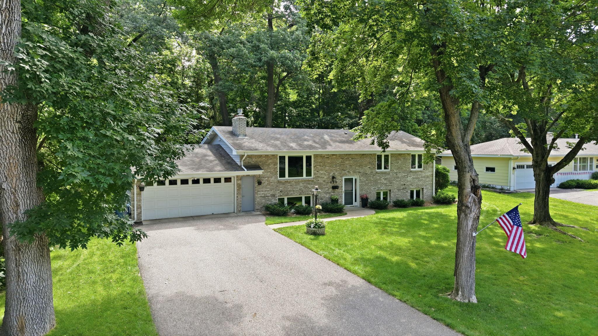 250 Glenbrook Road North Wayzata, MN 55391 - Photo 3 of 48