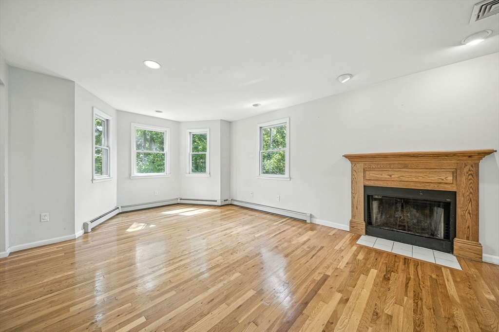 20 Tarleton Road Boston, MA 02132 - Photo 2 of 33