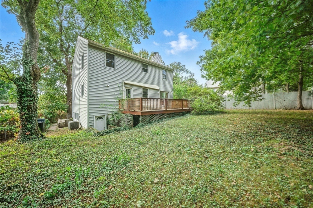 20 Tarleton Road Boston, MA 02132 - Photo 30 of 33