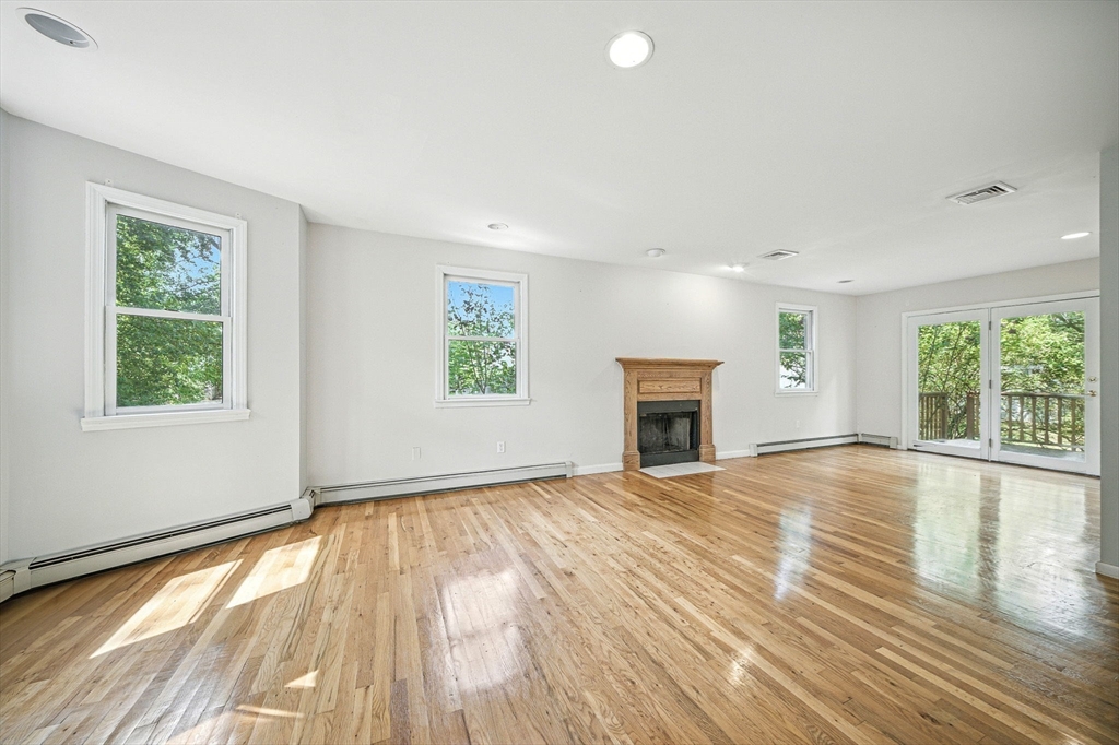 20 Tarleton Road Boston, MA 02132 - Photo 3 of 33