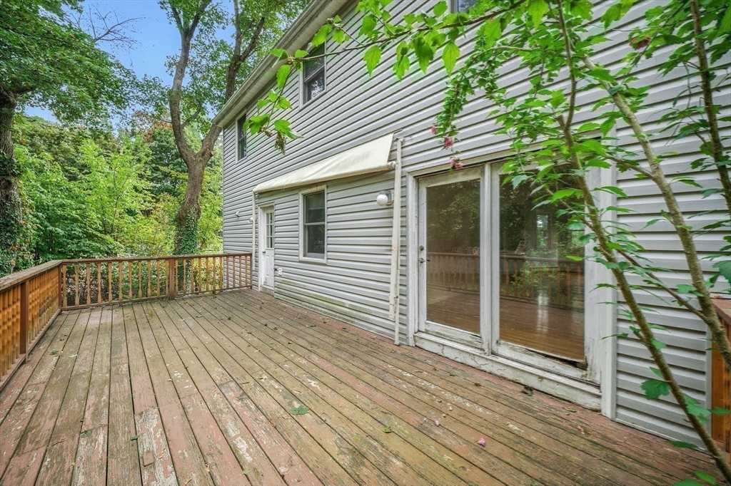 20 Tarleton Road Boston, MA 02132 - Photo 31 of 33