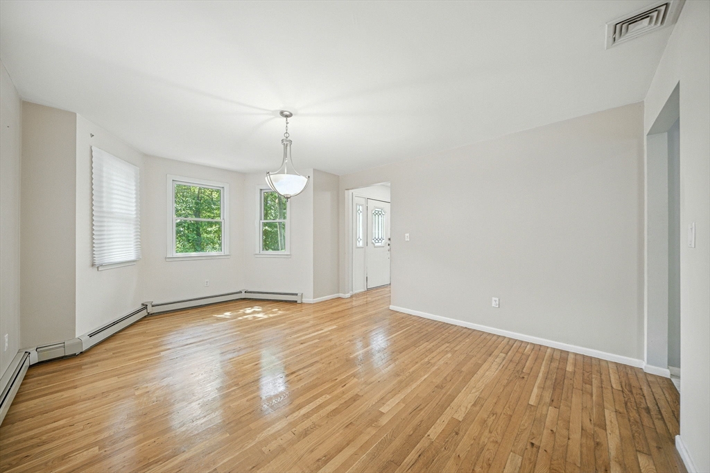 20 Tarleton Road Boston, MA 02132 - Photo 9 of 33