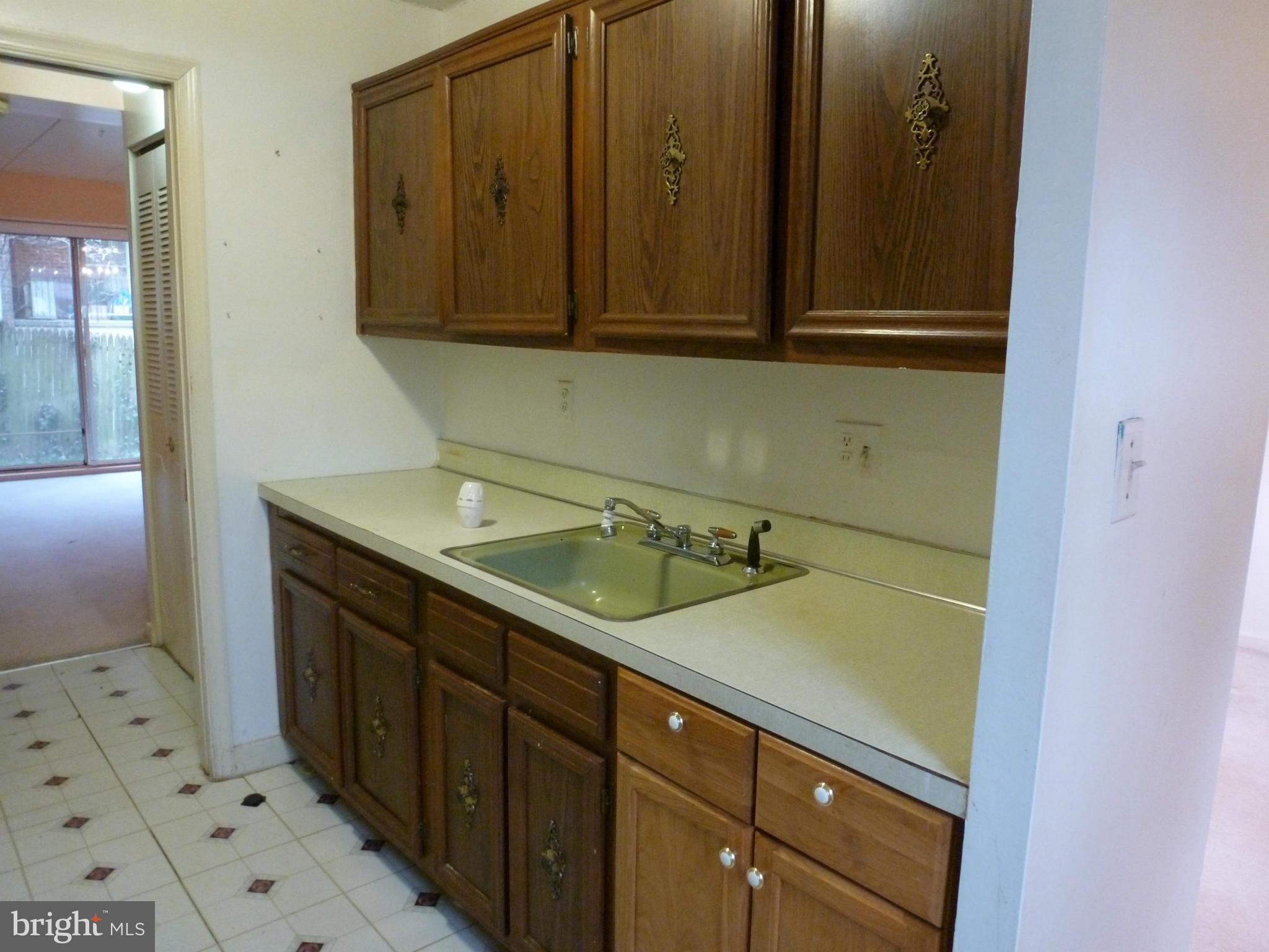 3344 Hewitt Avenue, Unit 76 Silver Spring, MD 20906 - Photo 7 of 20 Kitchen