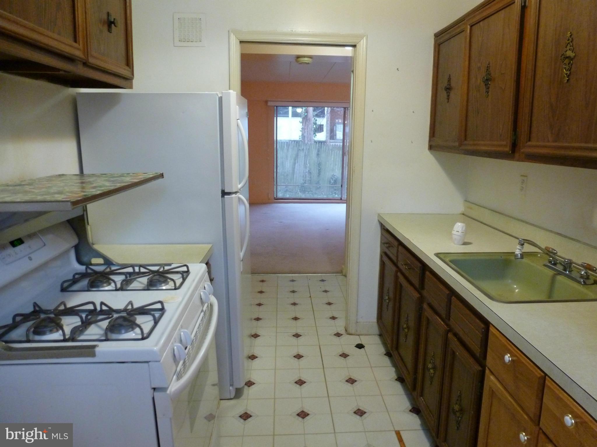 3344 Hewitt Avenue, Unit 76 Silver Spring, MD 20906 - Photo 8 of 20 Kitchen