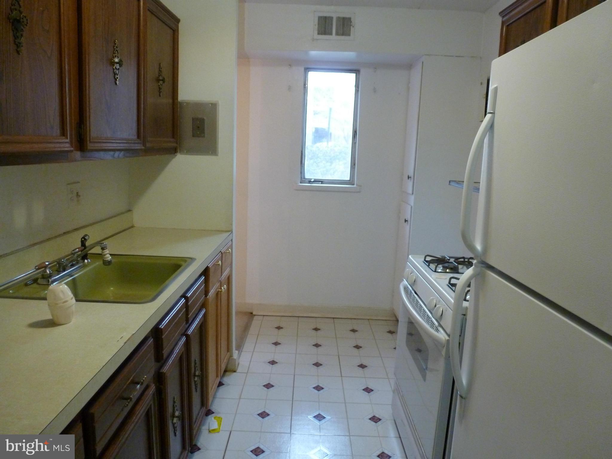 3344 Hewitt Avenue, Unit 76 Silver Spring, MD 20906 - Photo 9 of 20 Kitchen