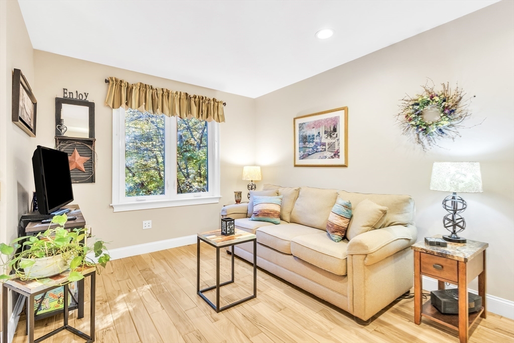 9 Marissa Circle Worcester, MA 01604 - Photo 17 of 40