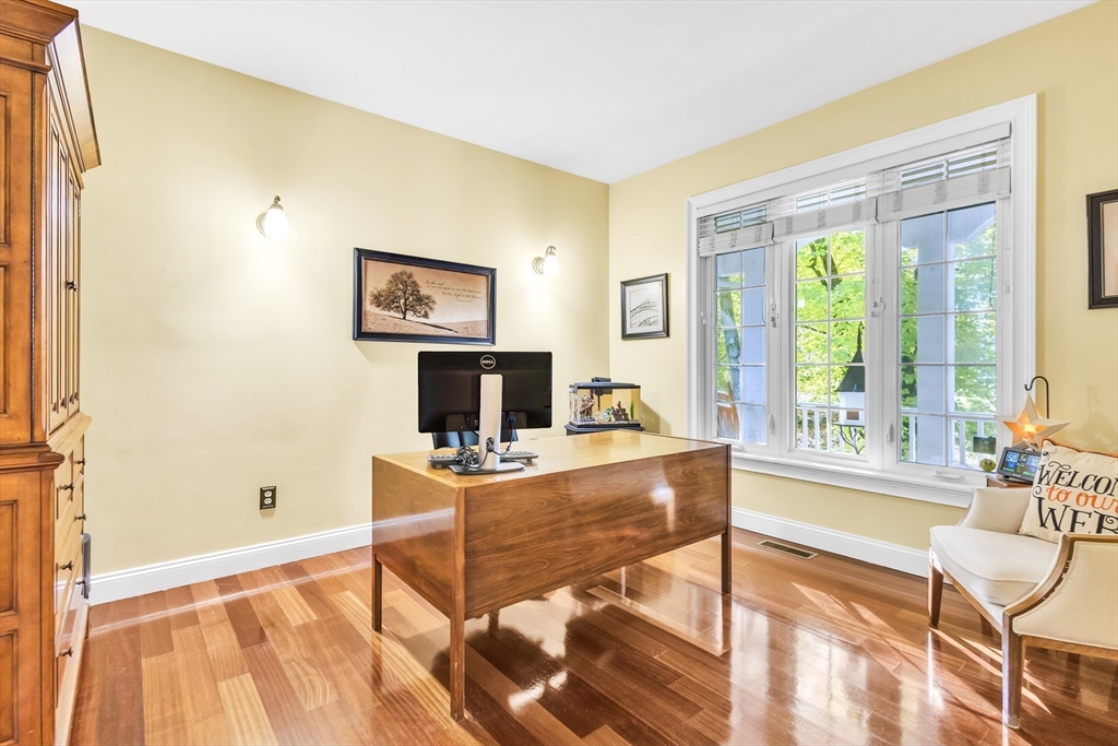 9 Marissa Circle Worcester, MA 01604 - Photo 3 of 40