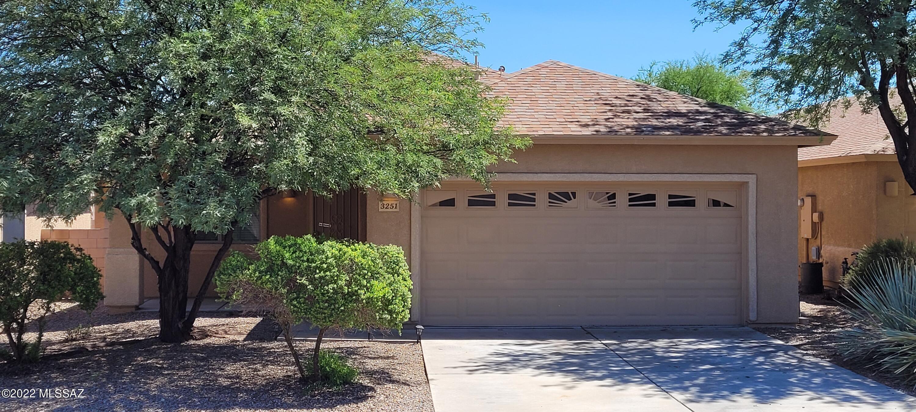 3251 South Lakeside Ridge Loop Tucson, AZ 85730 - Photo 2 of 22
