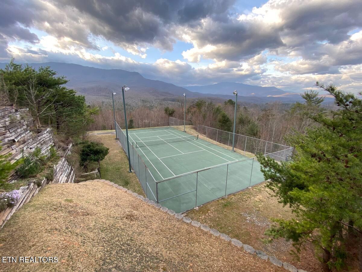 3710 Weber Road, Unit 104E Gatlinburg, TN 37738 - Photo 26 of 42 104E tennis court