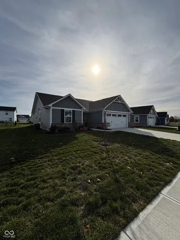 $289,900 | 1757 River Birch Drive, Greenfield, IN 46140