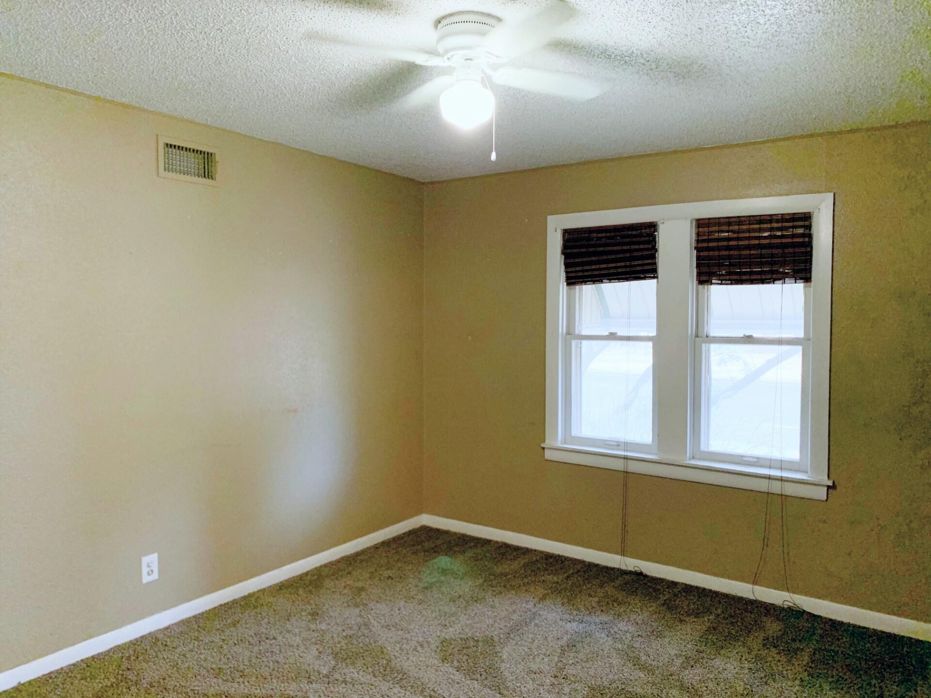 2629 22nd Street Lubbock, TX 79410 - Photo 9 of 18 IMG_0181 (1)