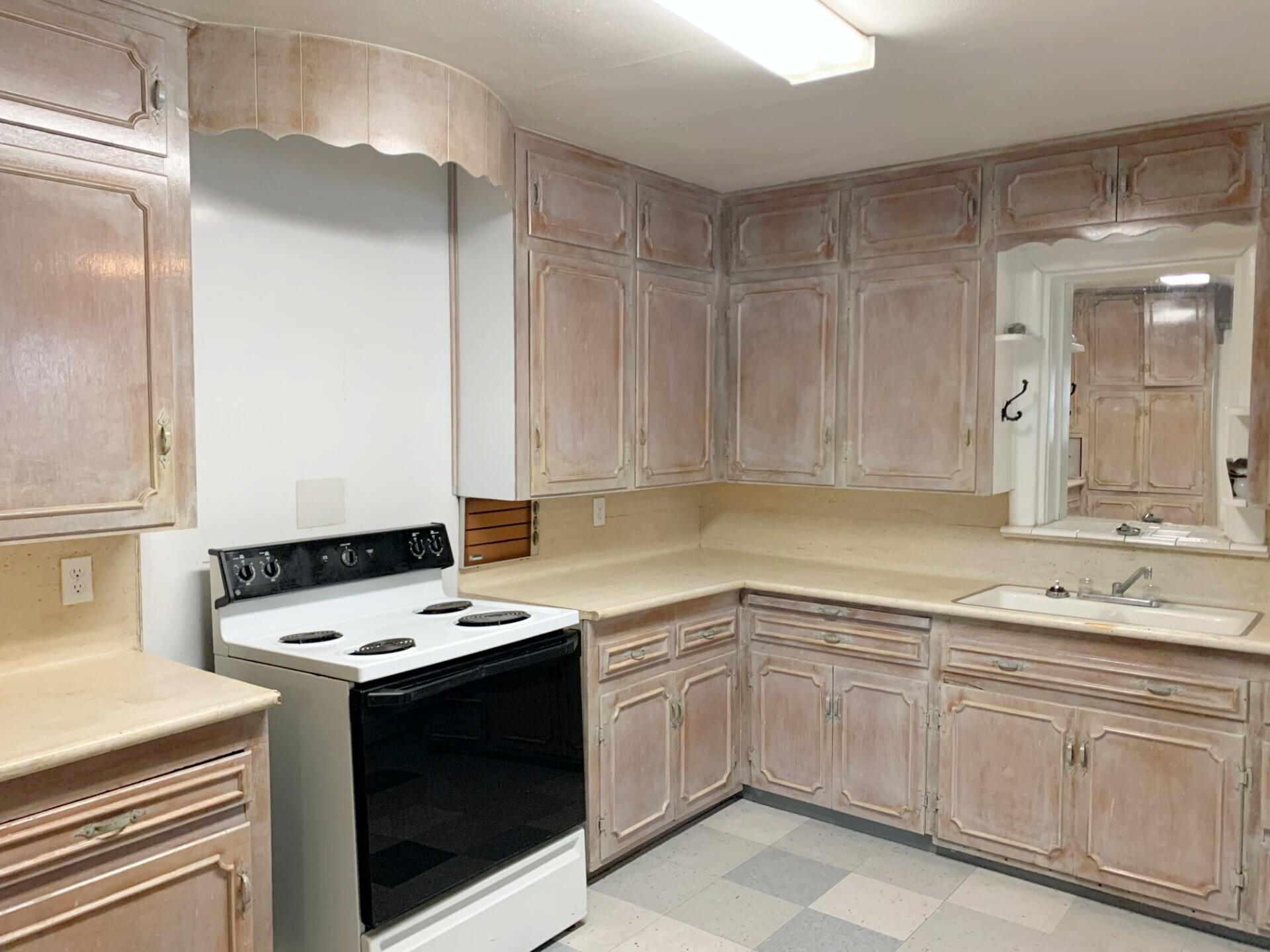 2629 22nd Street Lubbock, TX 79410 - Photo 10 of 18 IMG_0183 (1)