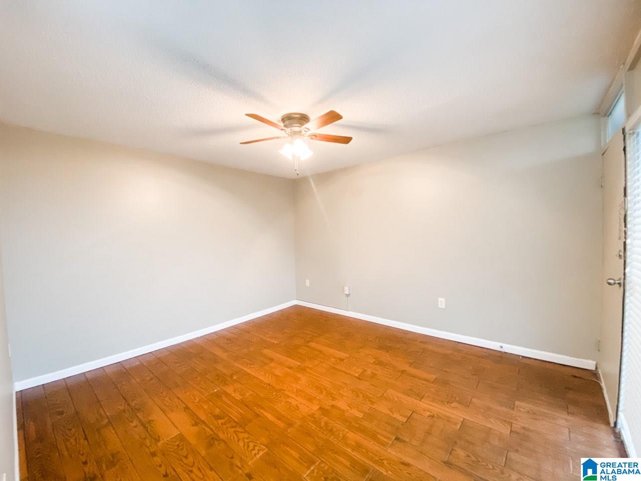 2990 Rhodes Circle South, Unit 220 Birmingham, AL 35205 - Photo 4 of 8