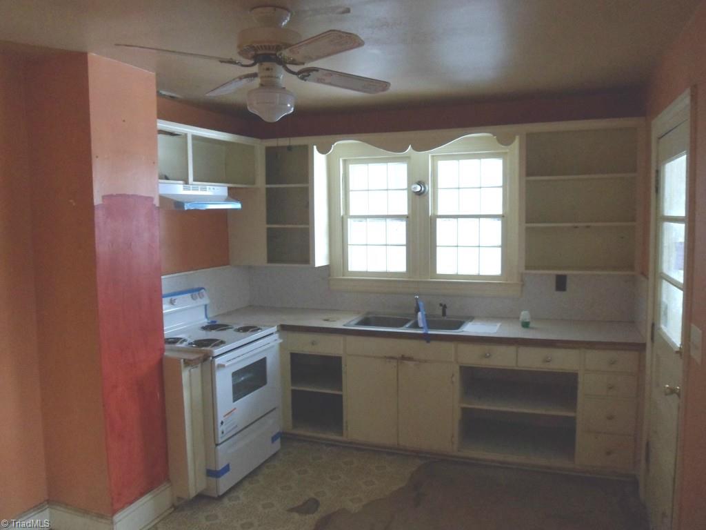 3932 Hampton Road Clemmons, NC 27012 - Photo 3 of 10 Gallery Image 3
