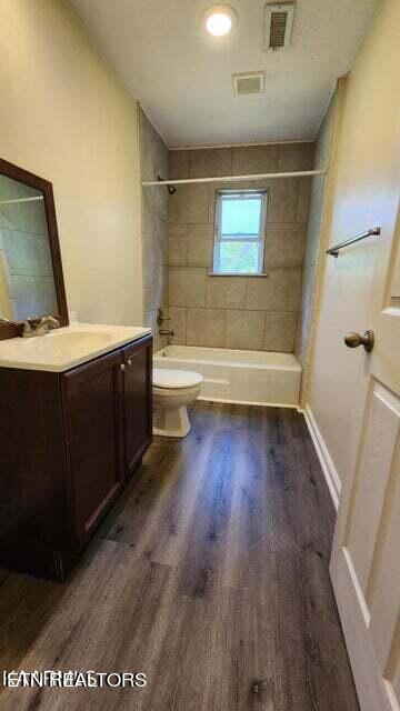 112 Audubon Road Oak Ridge, TN 37830 - Photo 6 of 11 Bathroom