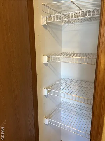 $65,400 | 1863 High Sun Drive, Florissant, MO 63031