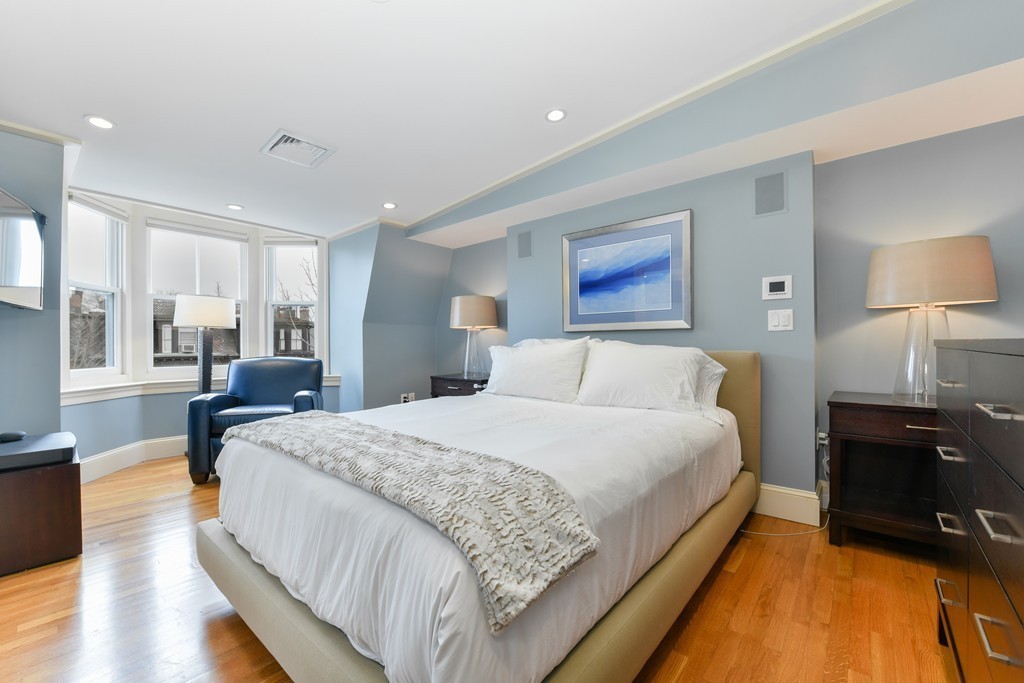 28 Rutland Square, Unit 3 Boston, MA 02118 - Photo 13 of 22