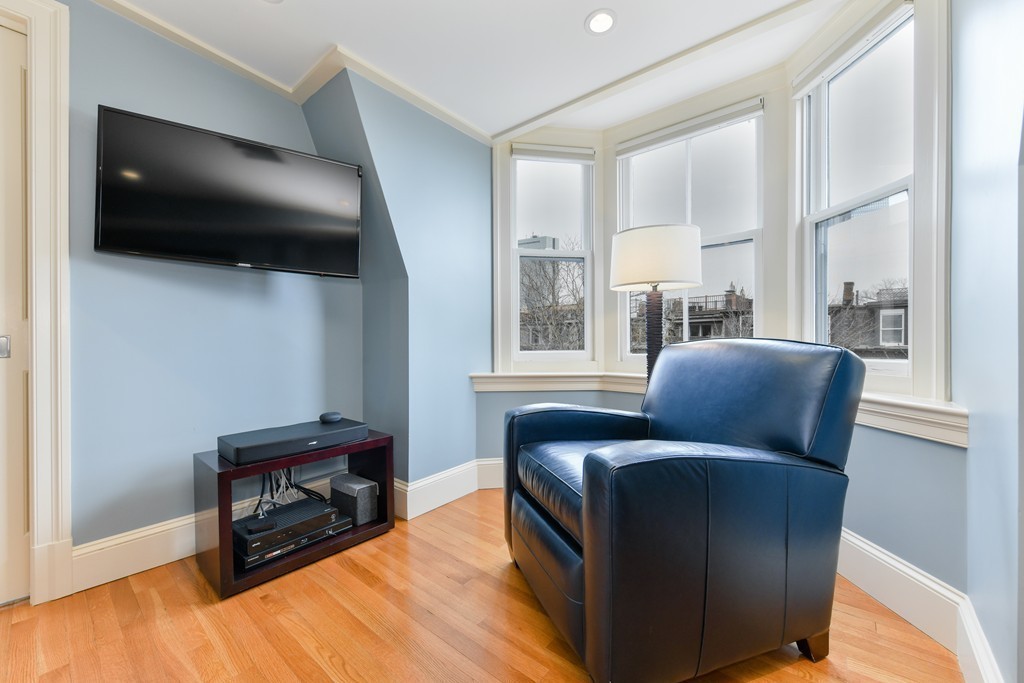 28 Rutland Square, Unit 3 Boston, MA 02118 - Photo 14 of 22