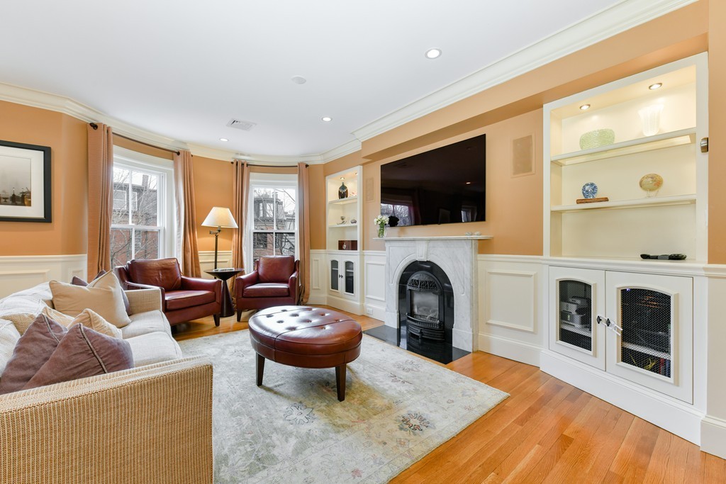 28 Rutland Square, Unit 3 Boston, MA 02118 - Photo 2 of 22