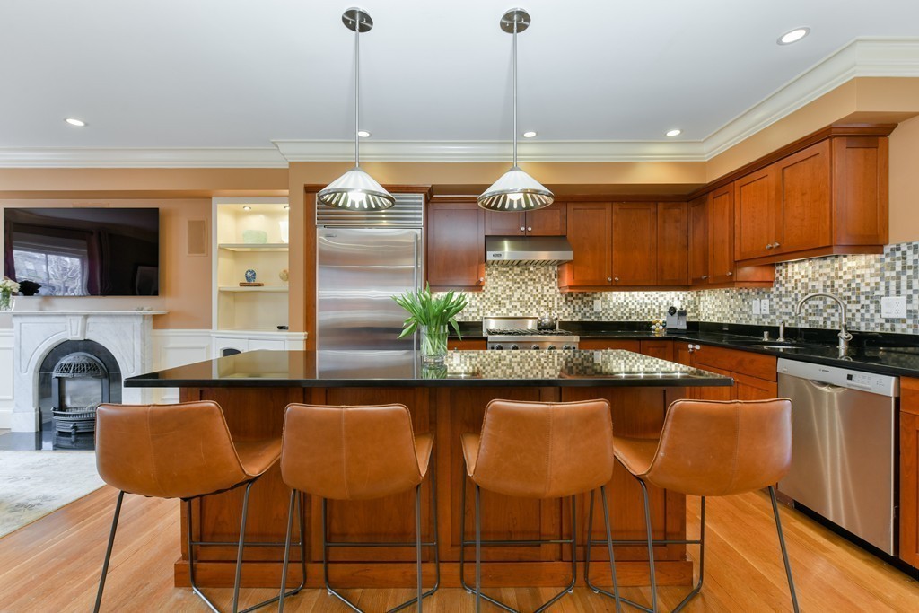 28 Rutland Square, Unit 3 Boston, MA 02118 - Photo 6 of 22