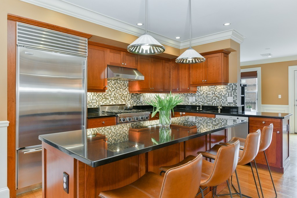 28 Rutland Square, Unit 3 Boston, MA 02118 - Photo 7 of 22