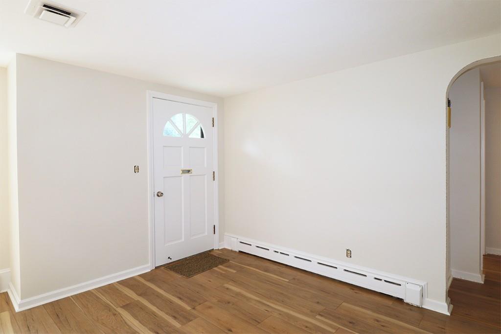 127 Hazardville Road Longmeadow, MA 01106 - Photo 5 of 26 Gallery Image 5