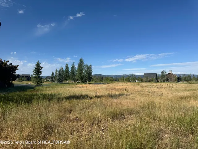 $695,000 | 910 Dusty Maiden Court, Driggs, ID 83422