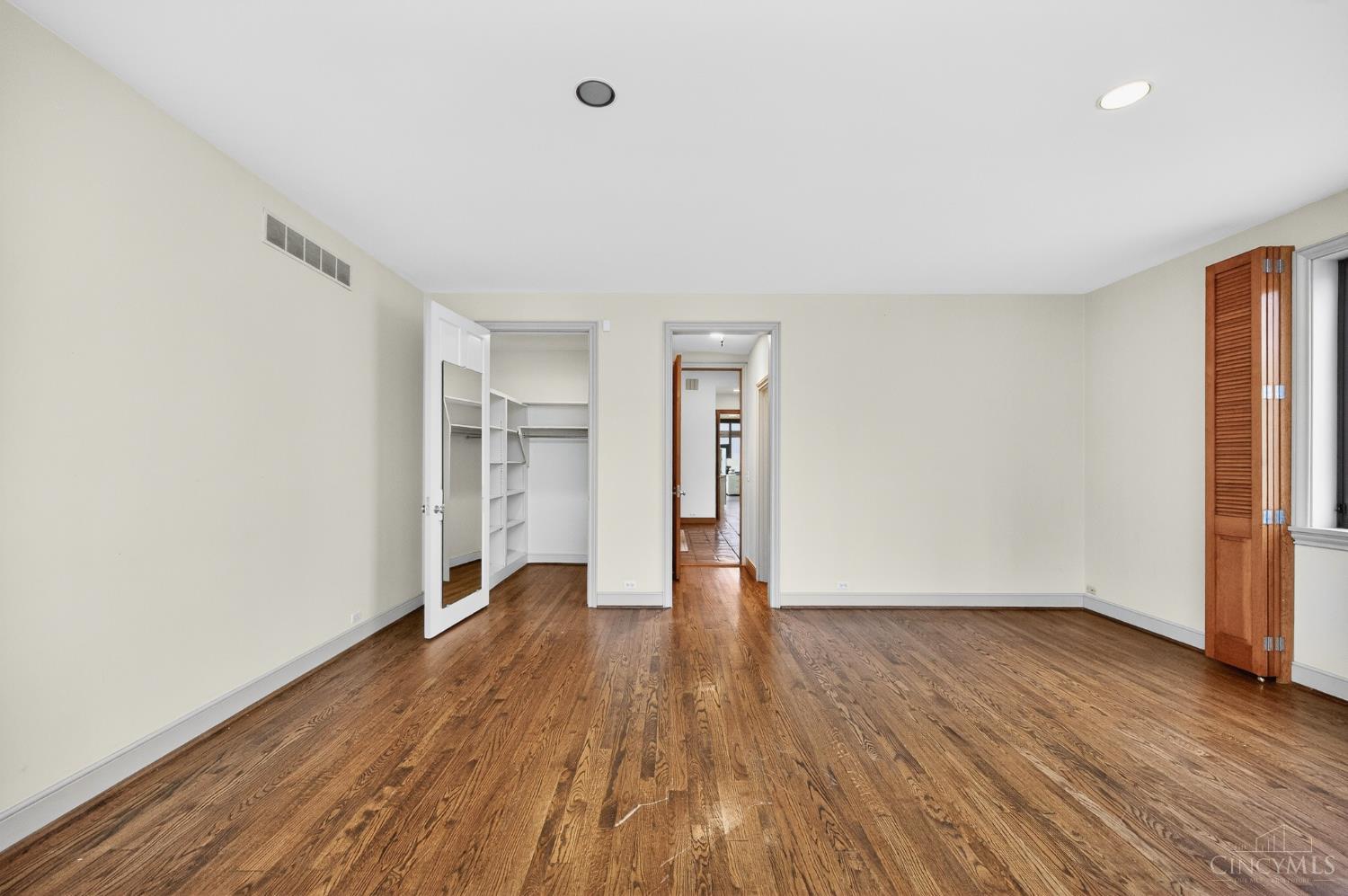 8905 Hopewell Road Cincinnati, OH 45242 - Photo 37 of 51