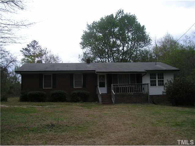 9705 Fairchild Road Zebulon, NC 27597 - Photo 3 of 17 Photo 3