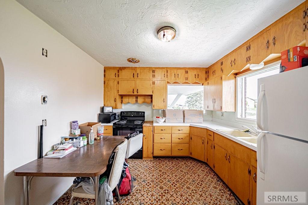 546 East 3000 Road North Rexburg, ID 83440 - Photo 9 of 44