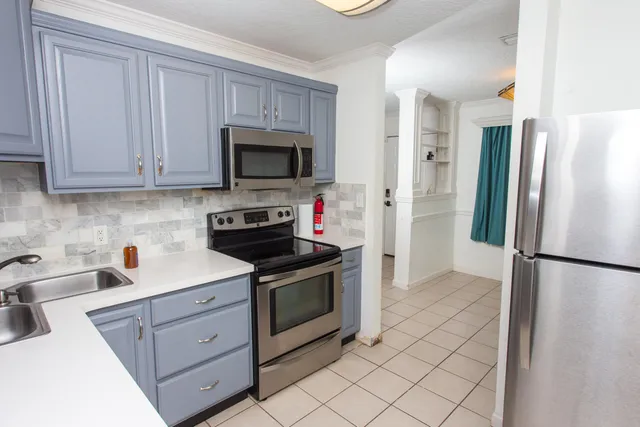 $269,000 | 607 Hollywood Boulevard East, Mary Esther, FL 32569